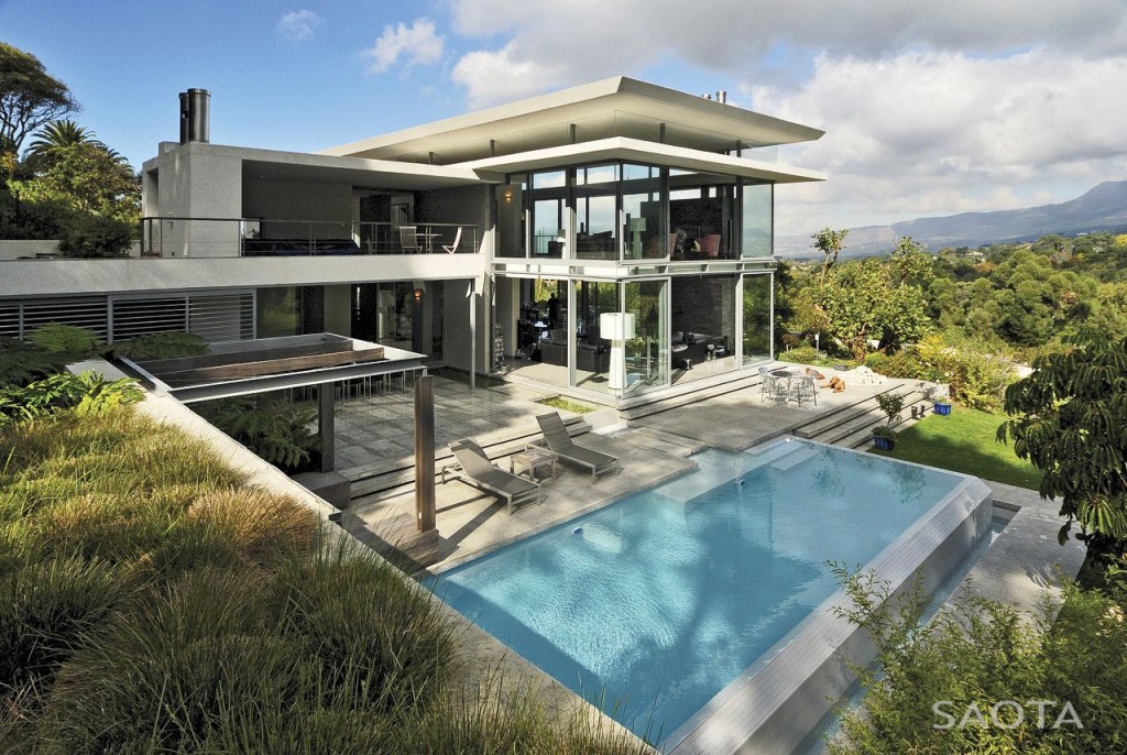 Modern_Villa_Montrose_House_by_SAOTA_Cape_Town_South_Africa_world_of_architecture_worldofarchi_01